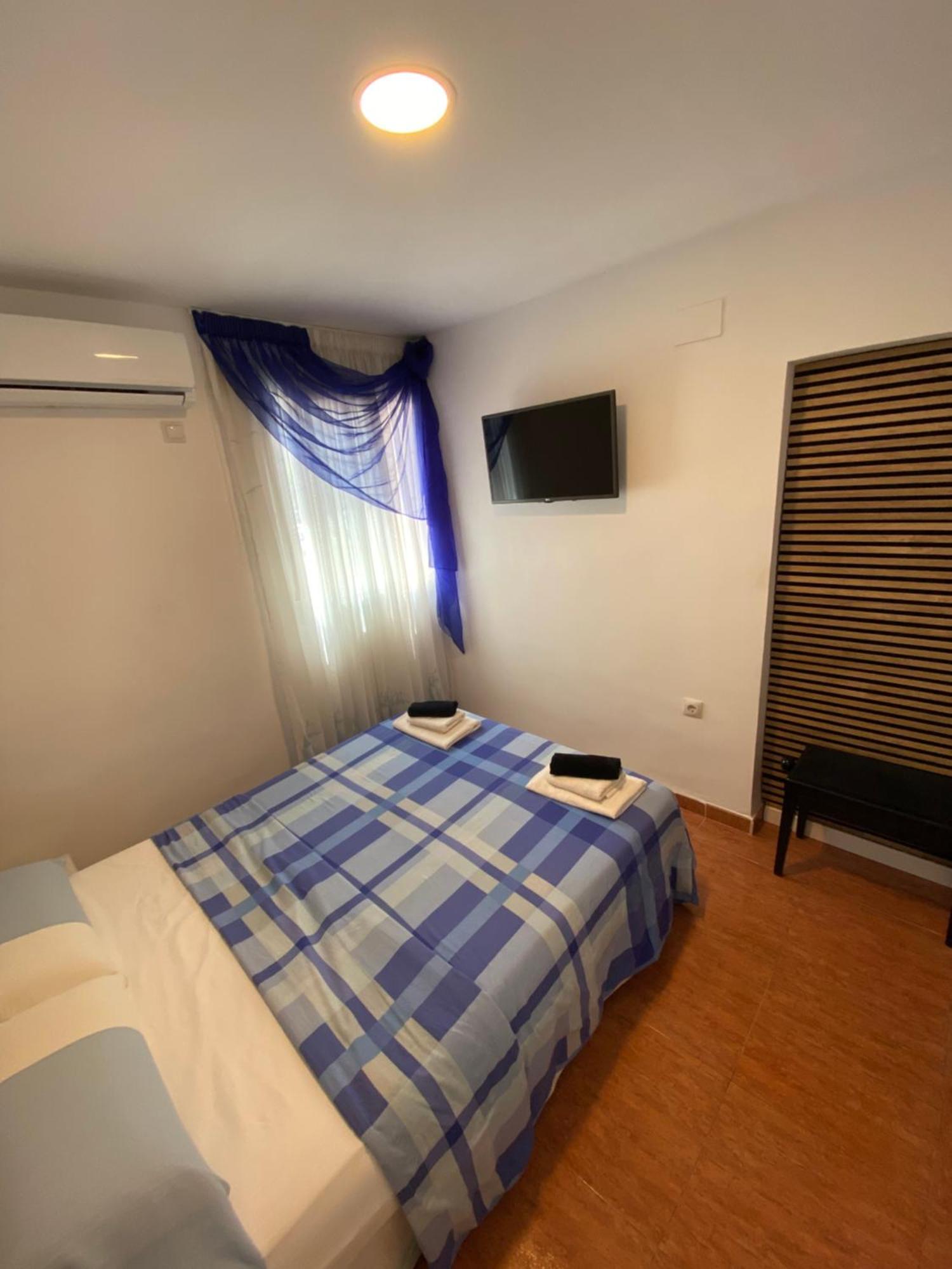 Habitaciones Con Bano Y Cocina Privada Валенсия Экстерьер фото